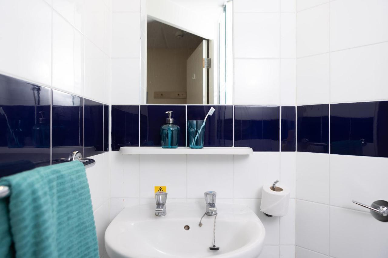 Lovely Ensuite Room With Shared Kitchen Greenwich London Eksteriør billede